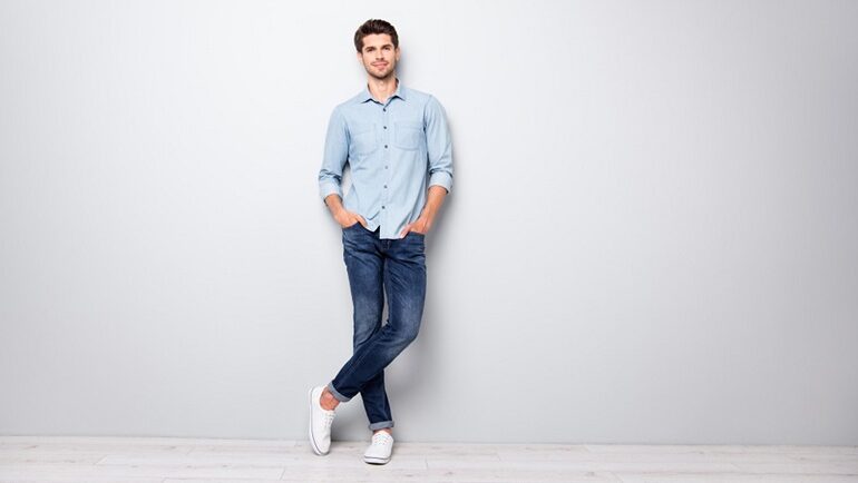 A Men's Style Guide: What to Wear with Dark Blue Jeans